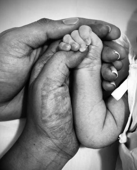 விஜய் டிவி சீரியல் நடிகருக்கு குவா... குவா..! நடிகர் அவினாஷ் - தெரேசா ஜோடிக்கு குவியும் வாழ்த்து!