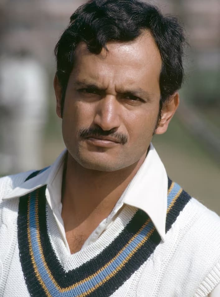 भारतीय टीम ने पहली बार इंग्लैंड में साल 1971 में सीरीज जीती थी। अजीत वाडेकर भारतीय टीम के कप्तान थे। भारत ने तीन मैचों की सीरीज 1-0 से जीती थी। सीरीज के पहले दो मैच ड्रॉ रहे थे। तीसरा मैच भारत ने जीता था।