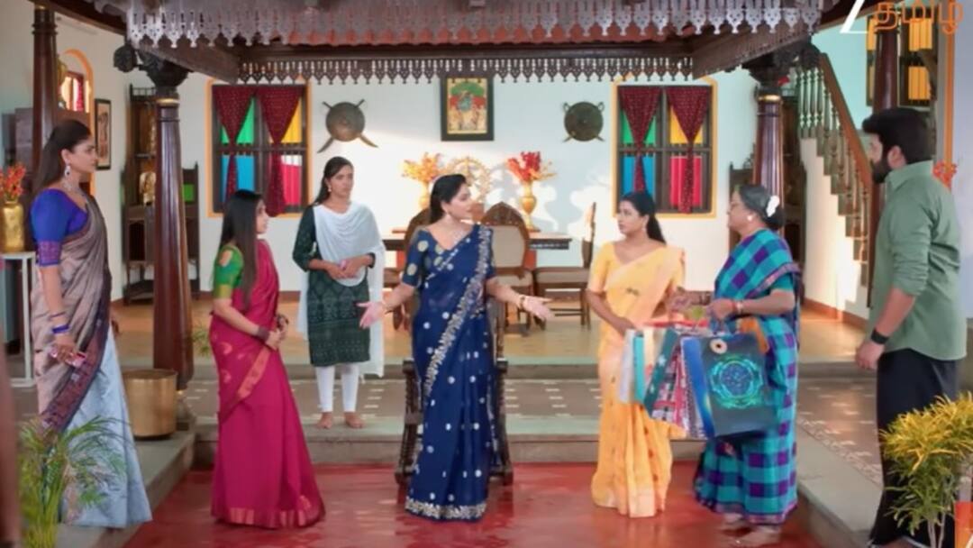 Karthigai Deepam: சாமுண்டீஸ்வரியின் புடவையில் பிடித்த தீ.. அடுத்து நடந்ததுதான் ஹைலைட் - சூடுபிடித்த கார்த்திகை தீபம் zee tamil karthigai deepam serial 18th june 2025 today episode update here know samundeeswari in danger Karthigai Deepam: சாமுண்டீஸ்வரியின் புடவையில் பிடித்த தீ.. அடுத்து நடந்ததுதான் ஹைலைட் - சூடுபிடித்த கார்த்திகை தீபம்