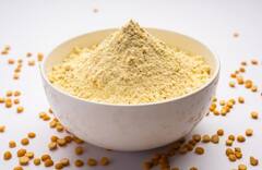 कच्चे दूध के साथ चेहरे पर लगाएं ये 6 चीजें, चमकने लगेगी आपकी त्वचा