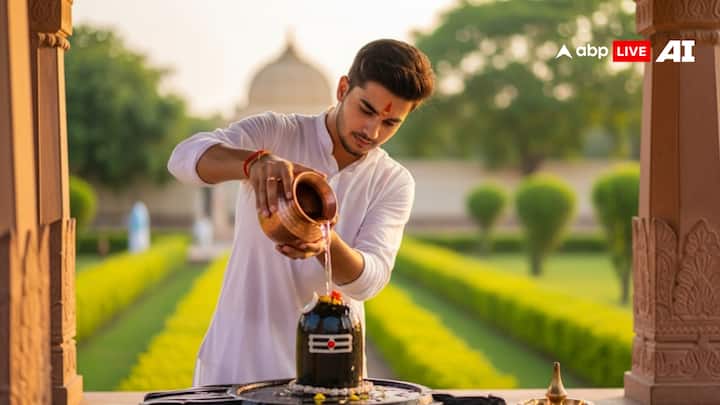 The month of Sawan is considered very auspicious for worshiping and worshiping Lord Shiva. In this month of this holy Sawan, offering some special things on the Shivling, one gets the blessings of Bholenath with the fulfillment of all the wishes of the devotees. Know what special fruits are obtained by offering what in the month of Sawan.