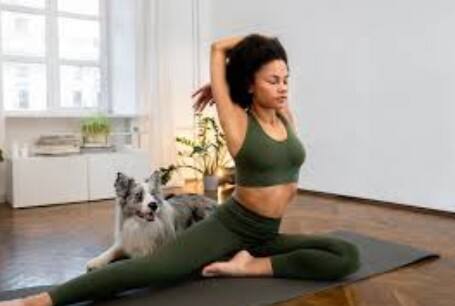 ଉତ୍ଥାନ ପାଦାସନ: ଏହି ଯୋଗାସନରେ, ଉଭୟ ଗୋଡ ଉପରକୁ ଉଠାଇ ଦିଆଯାଏ ଯାହା ପେଟର ମାଂସପେଶୀକୁ ସକ୍ରିୟ କରିଥାଏ। ଏହା ପେଟର ଚର୍ବି ଶୀଘ୍ର ହ୍ରାସ କରିବାରେ ସହାୟକ ହୋଇଥାଏ।