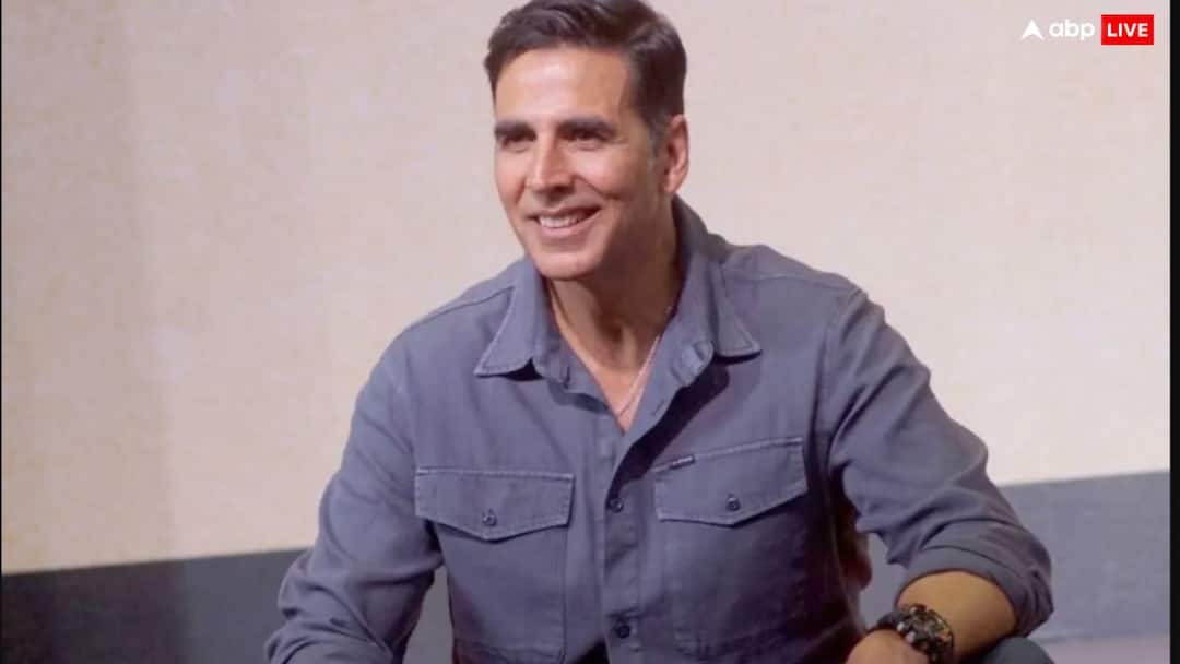akshay kumar fees From Rs 5001 to Rs 90 crore in 33 years know about his films 33 सालों में करोड़ों में पहुंच गई है अक्षय कुमार की फीस, इतने रुपये का मिला था पहला चेक