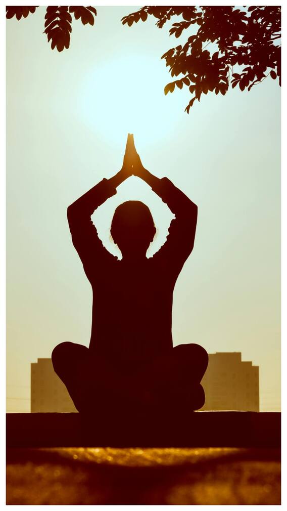 మహిళలు రోజూ యోగా చేస్తే కలిగే లాభాలివే