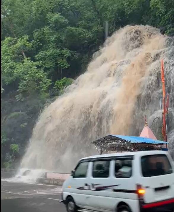 આ સિવાય ગુજરાતના 9 જિલ્લામાં યલો ઍલર્ટ જાહેર કરવામાં આવ્યું છે. જેમાં સાબરકાંઠા, અરવલ્લી, મહીસાગર, દાહોદ, તાપી, ભરુચ, ભાવનગર, અમરેલી, ગીર-સોમનાથ અને દીવમાં ભારે વરસાદની આગાહી છે.