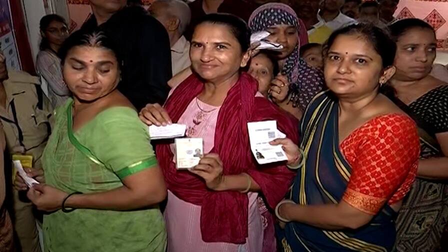 Gujarat Bypolls 2025 live updates: વિસાવદરમાં 43 ટકા અને કડીમાં 39 ટકા મતદાન, મતદારોમાં જબરદસ્ત ઉત્સાહ gujarat bypolls 2025 live updates bjp congress aap kirat patel nitin ranpariya visavadar kadi Voting Gujarat Bypolls 2025 live updates: વિસાવદરમાં 43 ટકા અને કડીમાં 39 ટકા મતદાન, મતદારોમાં જબરદસ્ત ઉત્સાહ