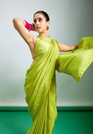 'தக் லைப்' திரைப்படத்தின் மூலம், கோலிவுட் திரையுலகிலும் அறிமுகமாகி உள்ள நிலையில், கூடிய விரைவில் இவர் தமிழ் உட்பட தென்னிந்திய மொழிகளிலும்,  நடிப்பார் என எதிர்பார்க்கப்படுகிறது.