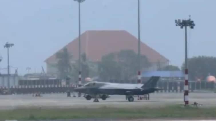 UK Navy’s F-35B Jet Still Stuck In Kerala 6 Days After Emergency Landing, Could Be Airlifted If UK Navy’s F-35B Jet Still Stuck In Kerala 6 Days After Emergency Landing, Could Be Airlifted If