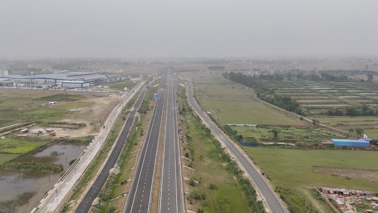 Speed Limit May Rise For Heavy Vehicles On Mumbai-Pune Expressway
