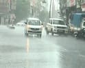 Vadodara Rain: વડોદરામાં ધોધમાર વરસાદથી શહેર થયું તરબોળ, વિઝિબિલિટી ઘટતા વાહનચાલકો લાઈટ ચાલુ રાખીને નીકળ્યા!