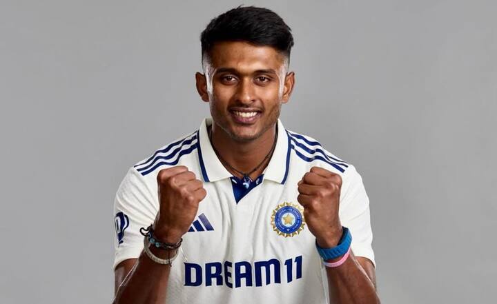 सुदर्शन तीन नंबर पर बल्लेबाजी करने आए थे. वो सिर्फ चार गेंद ही खेल पाए और बिना कोई रन बनाए आउट हो गए. सुदर्शन डेब्यू मैच में तीन नंबर पर बल्लेबाजी करते हुए शून्य पर आउट होने वाले पहले भारतीय क्रिकेटर बने हैं.