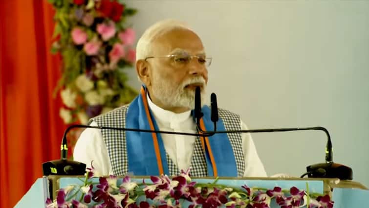 PM Modi Slams Lalu Yadav For ‘Insulting Babsaheb’ At Bihar Rally: ‘No Respect For Dalits' PM Modi Slams Lalu Yadav For ‘Insulting Babsaheb’ At Bihar Rally: ‘No Respect For Dalits' PM Modi Slams Lalu Yadav For ‘Insulting Babsaheb’ At Bihar Rally: ‘No Respect For Dalits'