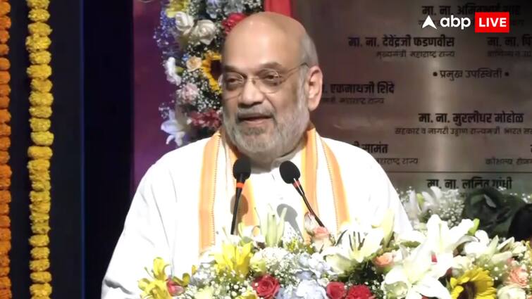 union home minister amit shah addresses maccia function in mumbai eknath shinde shivsena bal thackeray असली शिवसेना कौन सी है? अमित शाह ने एकनाथ शिंदे के सामने कह दी बड़ी बात
