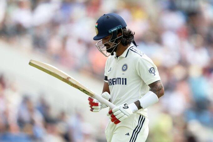 परंतु लंचच्या आधी राहुल 42 धावांवर बाद झाला.