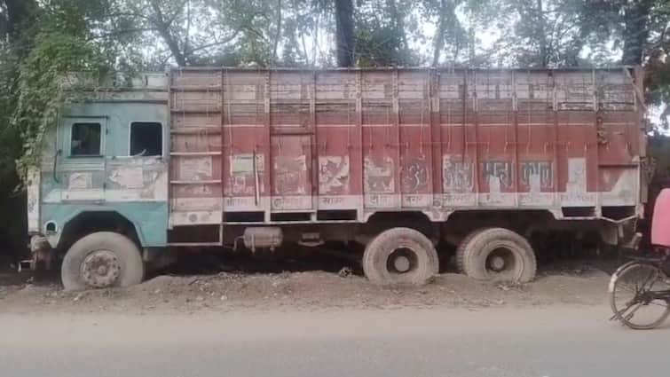 UP: यूपी के सैकड़ों थानों के बाहर कबाड़ हो चुकी गाड़ियों से अतिक्रमण, CM योगी की पड़ी नजर तो दे दी ये नसीहत CM Yogi Adityanath instructions to remove junk vehicles from police stations in up ann UP: यूपी के सैकड़ों थानों के बाहर कबाड़ हो चुकी गाड़ियों से अतिक्रमण, CM योगी की पड़ी नजर तो दे दी ये नसीहत