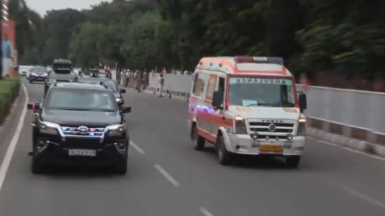PM Modi’s Convoy Gives Way To Ambulance During Roadshow In Odisha’s Bhubaneswar: WATCH