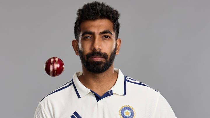 भारतीय बल्लेबाजी को लेकर थोड़ी चिंता है, हालांकि जसप्रीत बुमराह समेत भारत के तेज गेंदबाजों से बहुत उम्मीदें हैं. इंग्लैंड में तेज गेंदबाजों को मदद मिलती है. चलिए आपको बताते हैं इंग्लैंड में सबसे ज्यादा टेस्ट विकेट लेने वाले भारत के टॉप 5 गेंदबाज कौन हैं.