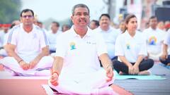 'एक पृथ्वी, एक स्वास्थ्य' की थीम पर दुनिया में मनाया गया योग दिवस, केंद्रीय मंत्री धर्मेंद्र प्रधान ने ओडिशा में किया योग