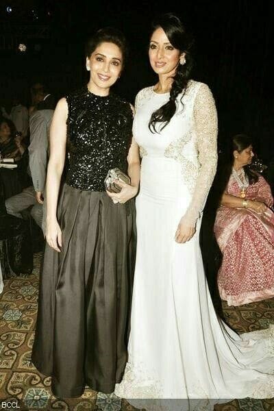 Boney Kapoor wanted Sridevi to play the lead character in this film but the actress refused. After this, Inder Kumar took the Tamil rights of the film and signed Madhuri Dixit as the lead actress.