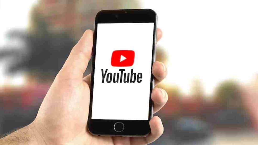 Google is asking iPhone users to delete YouTube You will be surprised to know the reason iPhone यूज़र्स को YouTube डिलीट करने को कह रहा Google! वजह जानकर आप भी रह जाएंगे हैरान