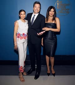 Priyanka Chopra: జిమ్మీ ఫాలన్ సెలబ్రిటీ చాట్ షోలో లో ప్రియాంక చోప్రా.. బాడీకాన్ డ్రెస్ లో లుక్ అదిరే!