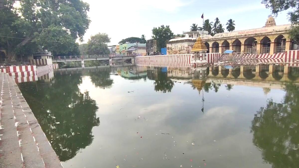 மயிலாடுதுறை துலாக்கட்டத்தை வந்தடைந்த காவிரி நீர் - பூஜைகள் செய்து வரவேற்ற மக்கள்