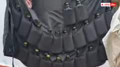 అతని చొక్కానే మద్యం దుకాణం - ఆదిలాబాద్ జిల్లాలో స్మగ్లర్ తెలివితేటలు !