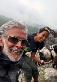 2 दिन में 30 किलोमीटर पैदल यात्रा कर पत्नी सहित केदारनाथ पहुंचे मिलिंद सोमन, बाबा के किए दर्शन, तस्वीरें शेयर कर दिखाई झलक