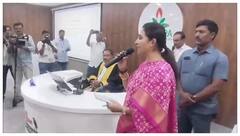 కడప మున్సిపల్‌ మేయర్‌ వర్సెస్‌ ఎమ్మెల్యే మధ్యలో నలిగిపోతున్న అధికారులు 