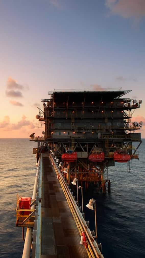 भारत में कहां से निकलता है कच्चा तेल?