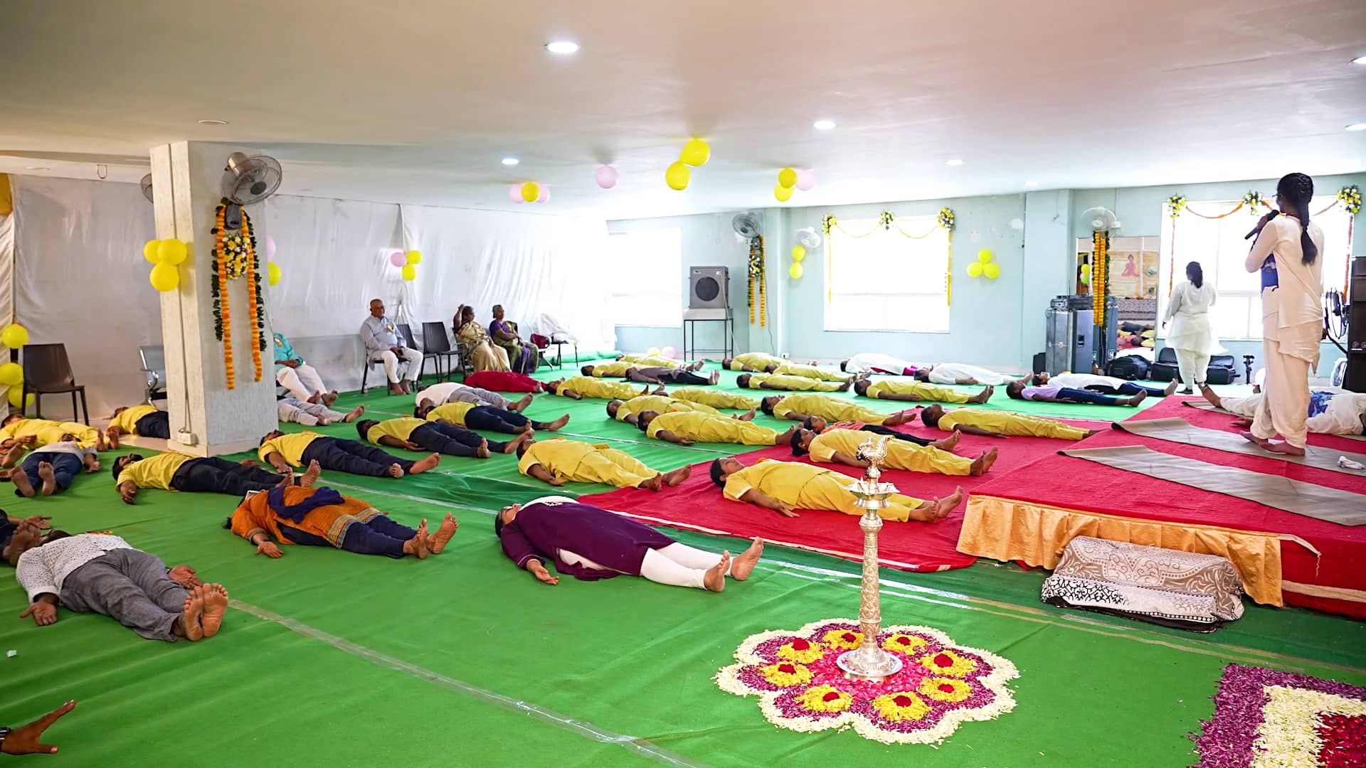 International Yoga Day 2025: చక్ర సిద్ధ ఆధ్వర్యంలో హైదరాబాద్లోని మోకిలాలో అంతర్దాతీయ యోగా డే వేడుకలు