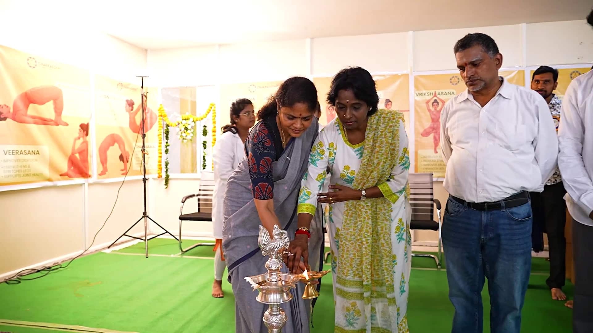 International Yoga Day 2025: చక్ర సిద్ధ ఆధ్వర్యంలో హైదరాబాద్లోని మోకిలాలో అంతర్దాతీయ యోగా డే వేడుకలు