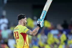 દિલ્હી કેપિટલ્સના ફ્લોપ ખેલાડીએ MLCમાં મચાવ્યો તરખાટ, ફક્ત આટલા બોલમાં ફટકારી સદી