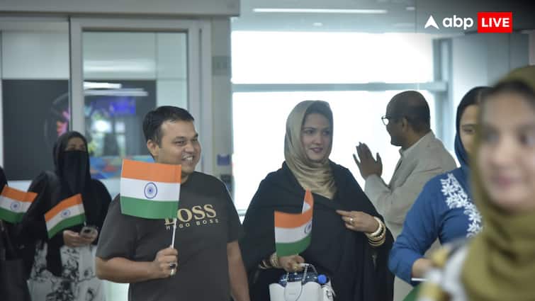operation sindhu India affirms Evacuation of Nepal Sri Lanka People from IRAN 827 indian citizens lands on delhi airport ऑपरेशन सिंधुः ईरान से नेपाल और श्रीलंका के नागरिकों को भी वापस लाएगा भारत, अब तक 827 की वतन वापसी