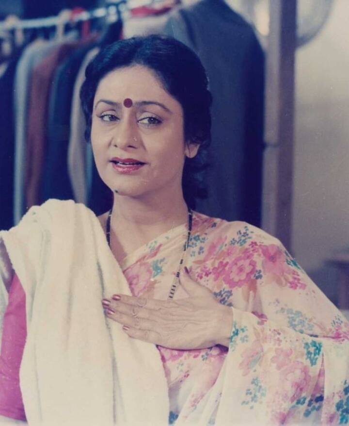 This film proved to be very lucky for Aruna Irani. The film was the most popular film of his film career.