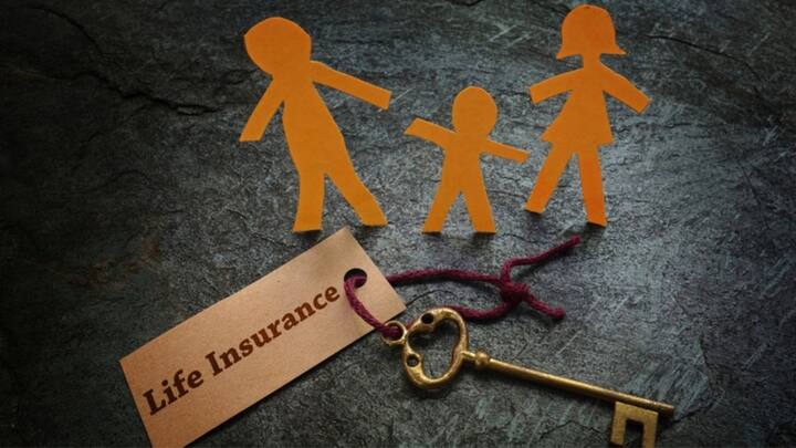 बहुत से लोग लाइफ टर्म इंश्योरेंस करवा लेते हैं. ताकि अगर किसी दुर्घटना में किसी की मृत्यु हो जाती हैय तो ऐसे में उनके परिवार को लाइफ इंश्योरेंस के पैसे मिल जाते हैं. लेकिन कई लोगों लाइफ इंश्योरेंस को लेकर कई सवाल होते हैं.