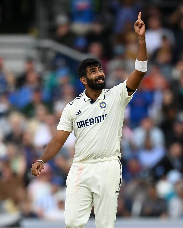 तुम्हाला हे जाणून आश्चर्य वाटेल की, जसप्रीत बुमराह हा SENA (दक्षिण आफ्रिका, इंग्लंड, न्यूझीलंड आणि ऑस्ट्रेलिया) देशांमध्ये 150 बळी घेणारा पहिला आशियाई गोलंदाजही ठरला आहे.