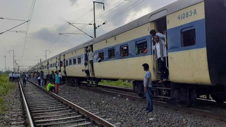 हालात तो ऐसे हो चुके हैं कि अब लोग इस ट्रेन का असली नाम जम्मू-अहमदाबाद एक्सप्रेस भूल चुके हैं और यह कैंसर एक्सप्रेस के नाम से ही जानी जाती है.