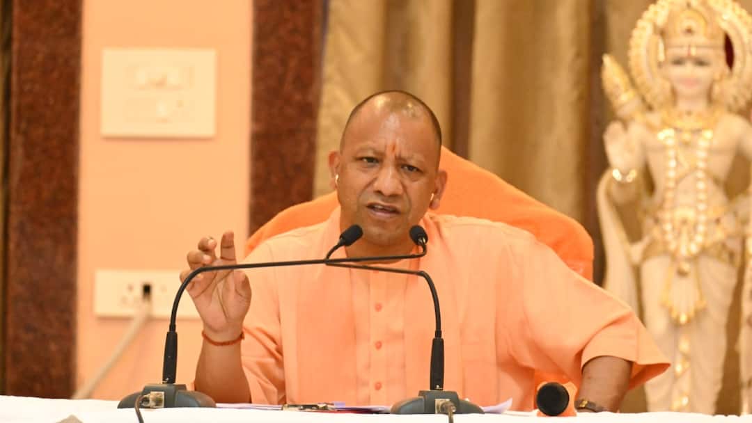 Gorakhpur Cm yogi Adityanath orders no patient should return without treatment gorakhnath hospital ann 'कोई मरीज खाली हाथ न लौटे', गोरखनाथ चिकित्सालय में सीएम योगी का सेवा संकल्प