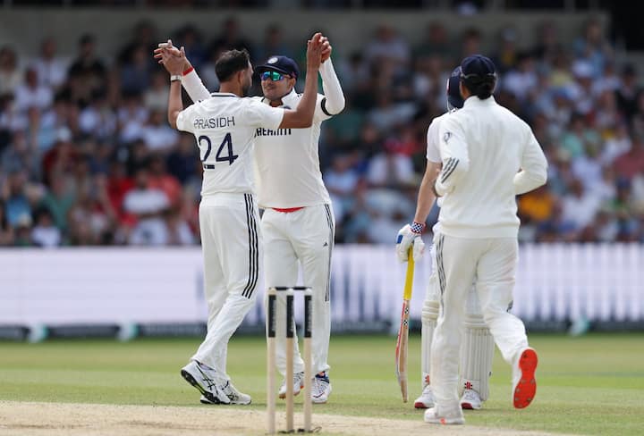 या डावात 99 धावा करून हॅरी ब्रूक बाद झाला. त्याची विकेट प्रसिद्ध कृष्णाने घेतली.