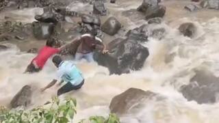 Kolhapur News: सेल्फीच्या नादात राऊतवाडी धबधब्यात तरुण वाहून जाता जाता वाचला; इतर पर्यटक तरुणांनी वाचवलं