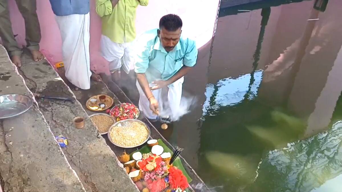 குடகில் தொடங்கி இறுதியாக பூம்புகார் கடலில் கலக்கும் காவிரி... கடைசி கதவணையில் வரவேற்ற விவசாயிகள்..