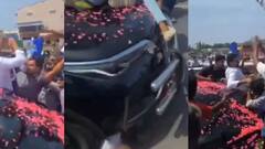 फूल बरसाने दौड़ा समर्थक, पूर्व सीएम की गाड़ी से कुचला गया; जगन मोहन रेड्डी समेत 6 पर केस