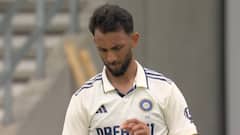 प्रसिद्ध कृष्णा के नाम दर्ज हुआ शर्मनाक रिकॉर्ड, ऐसा करने वाले पहले गेंदबाज बने