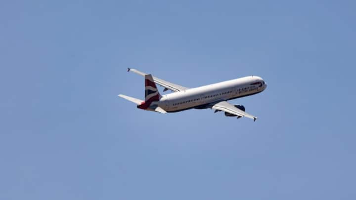 यह उम्र कॉमर्शियल पैसेंजर प्लेन के लिए होती है. पुराने प्लेन के लिए मेंटेनेंस कॉस्ट बढ़ जाती है और उसकी रिपेयरिंग व रखरखाव भी महंगा हो जाता है.