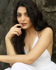 बबीता जी से भी ग्लैमरस हैं तारक मेहता की 'नई भूतनी', खूबसूरती पर मर मिटेंगे