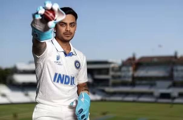 त्यानंतर त्याने इंग्लंडच्या स्थानिक संघासोबत दोन काउंटी चॅम्पियनशिप सामन्यांसाठी करार केला.