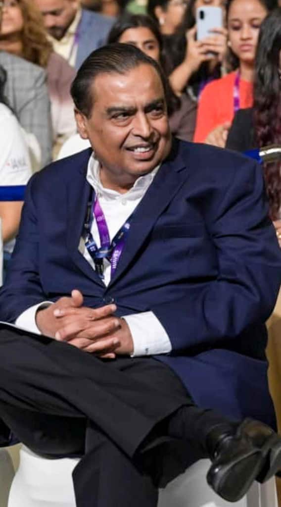 2024 में मुकेश अंबानी ने कितना टैक्स भरा?