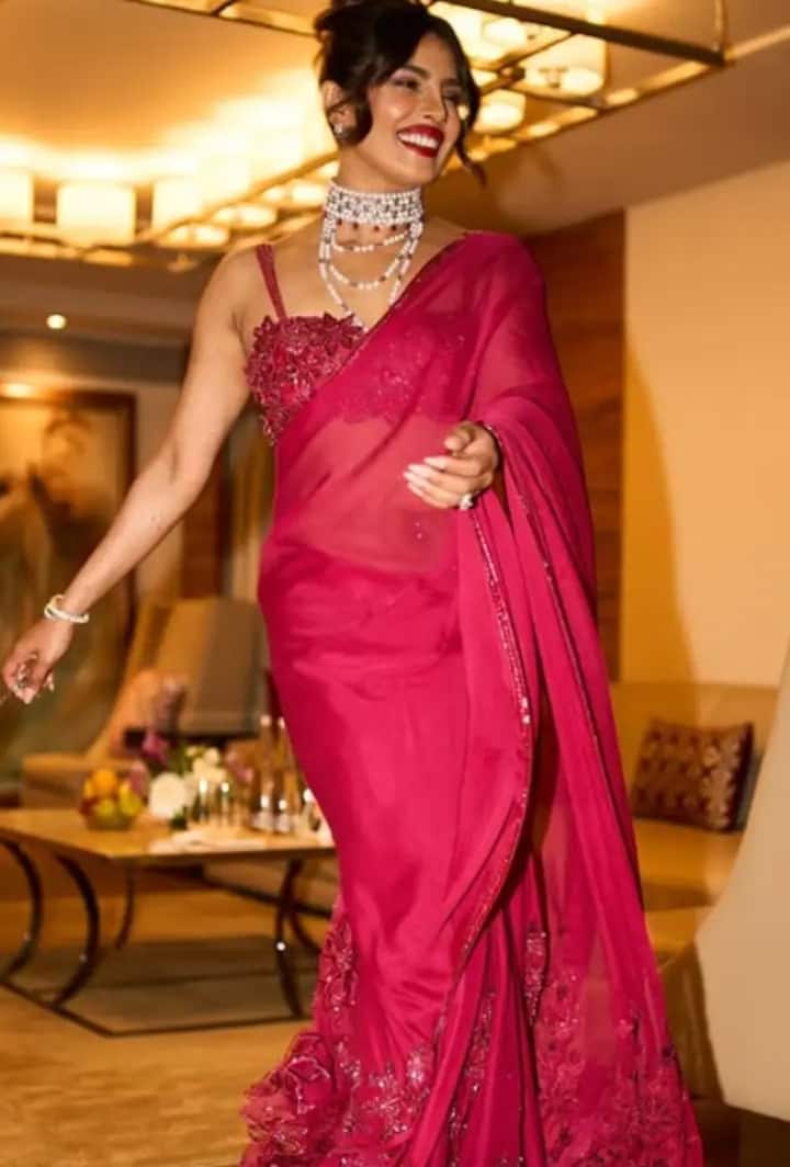Priyanka Chopra's very glamorous look is coming out in a saree with this deepne blouse. You can wear it in cocktail event or special evening.