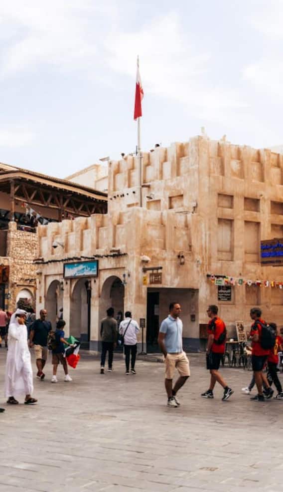 कतर में हिंदू आबादी कितनी है?